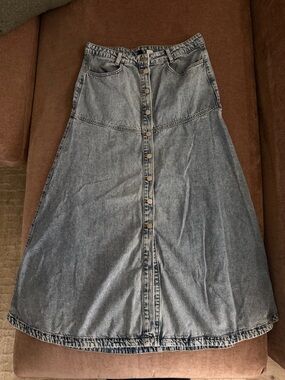 H&M Button Front Denim Maxi Skirt Light Wash A-Line Size 12